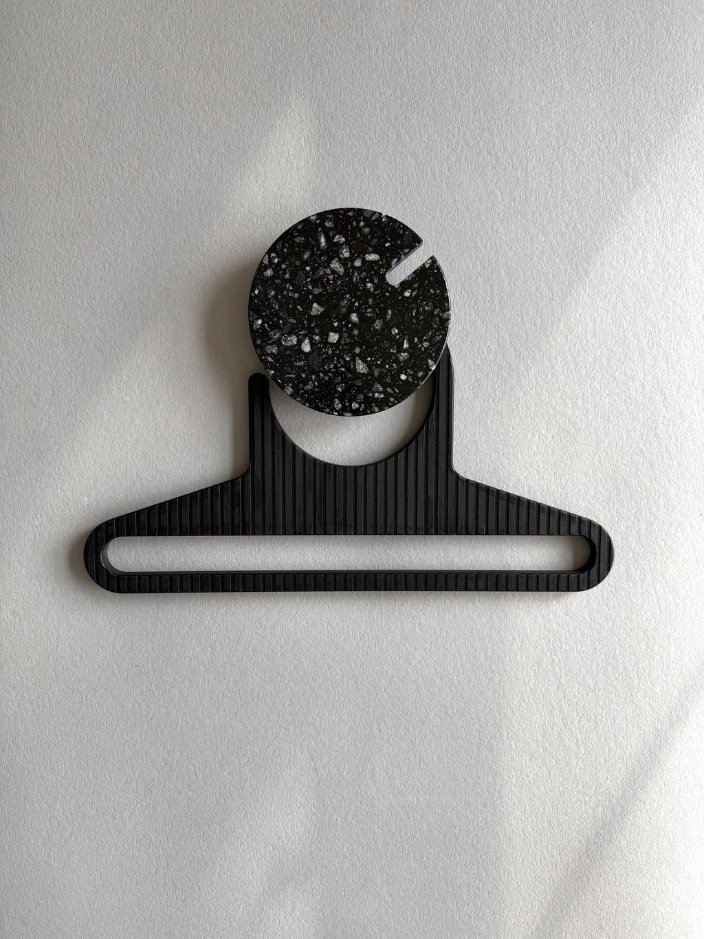 PLAN NOIR coat hanger