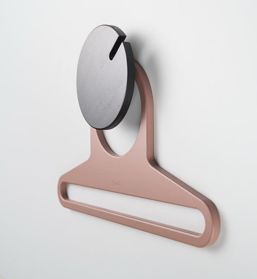 PLAN BLUSH coat hanger