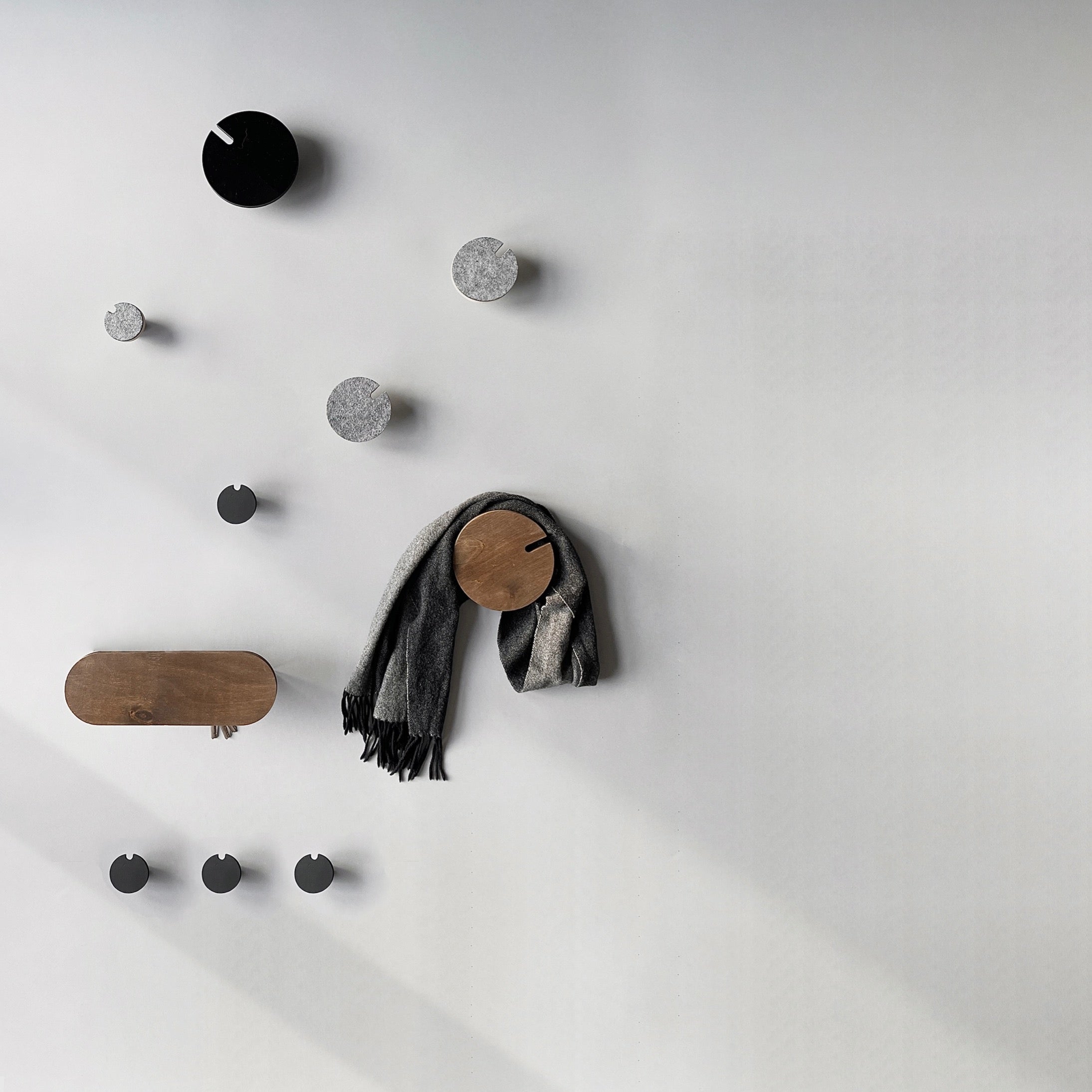 POP WALNUT coat rack/key holder