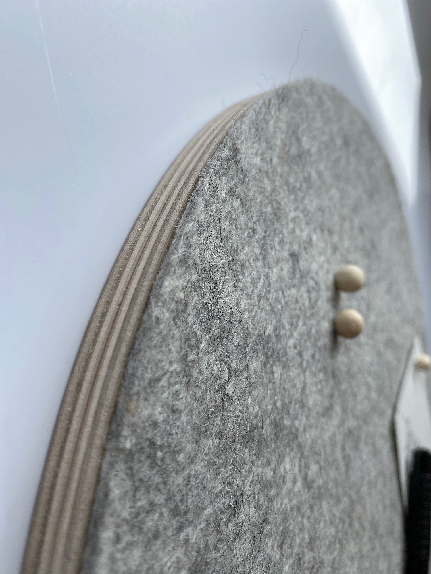 PIN OVAL notice board