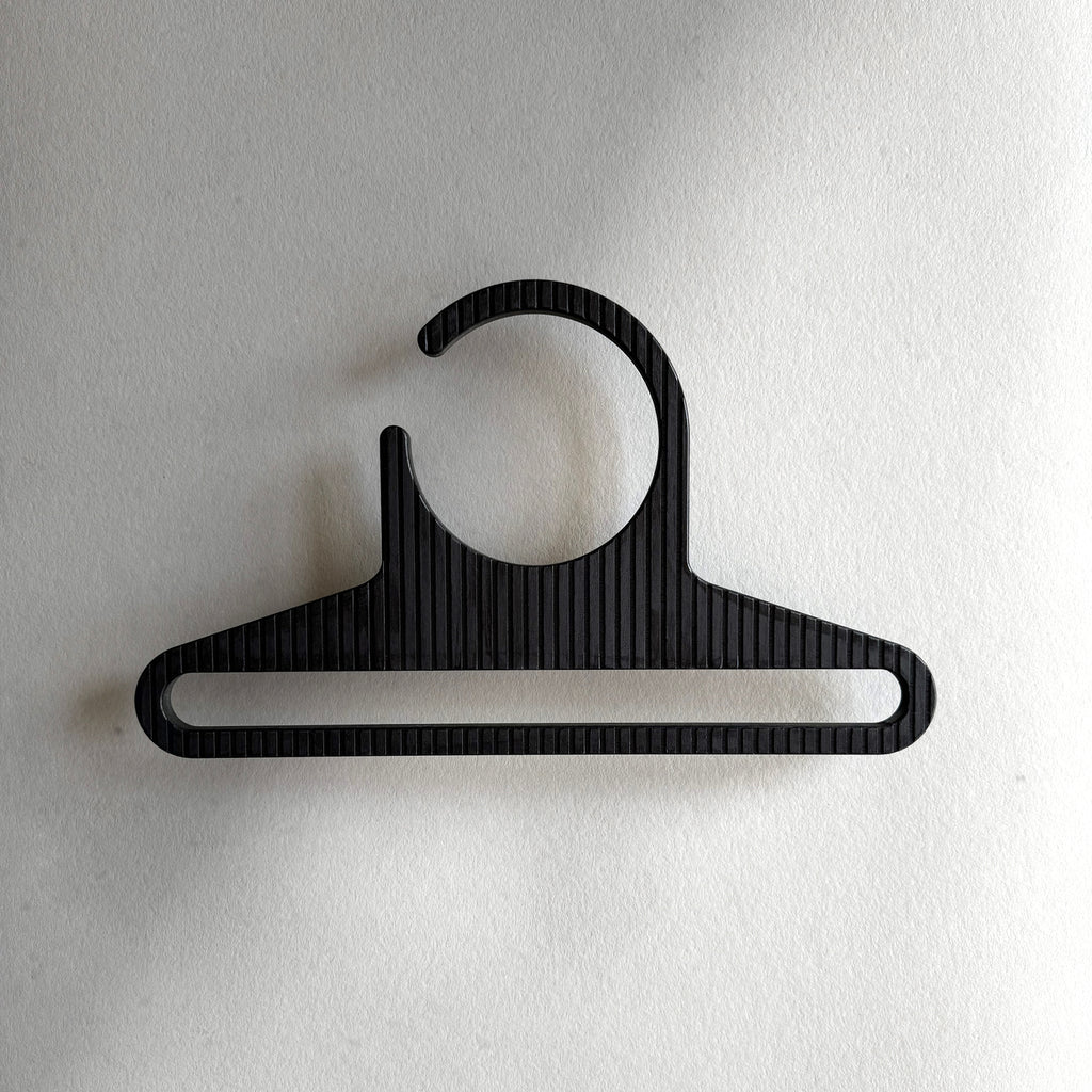 PLAN NOIR coat hanger