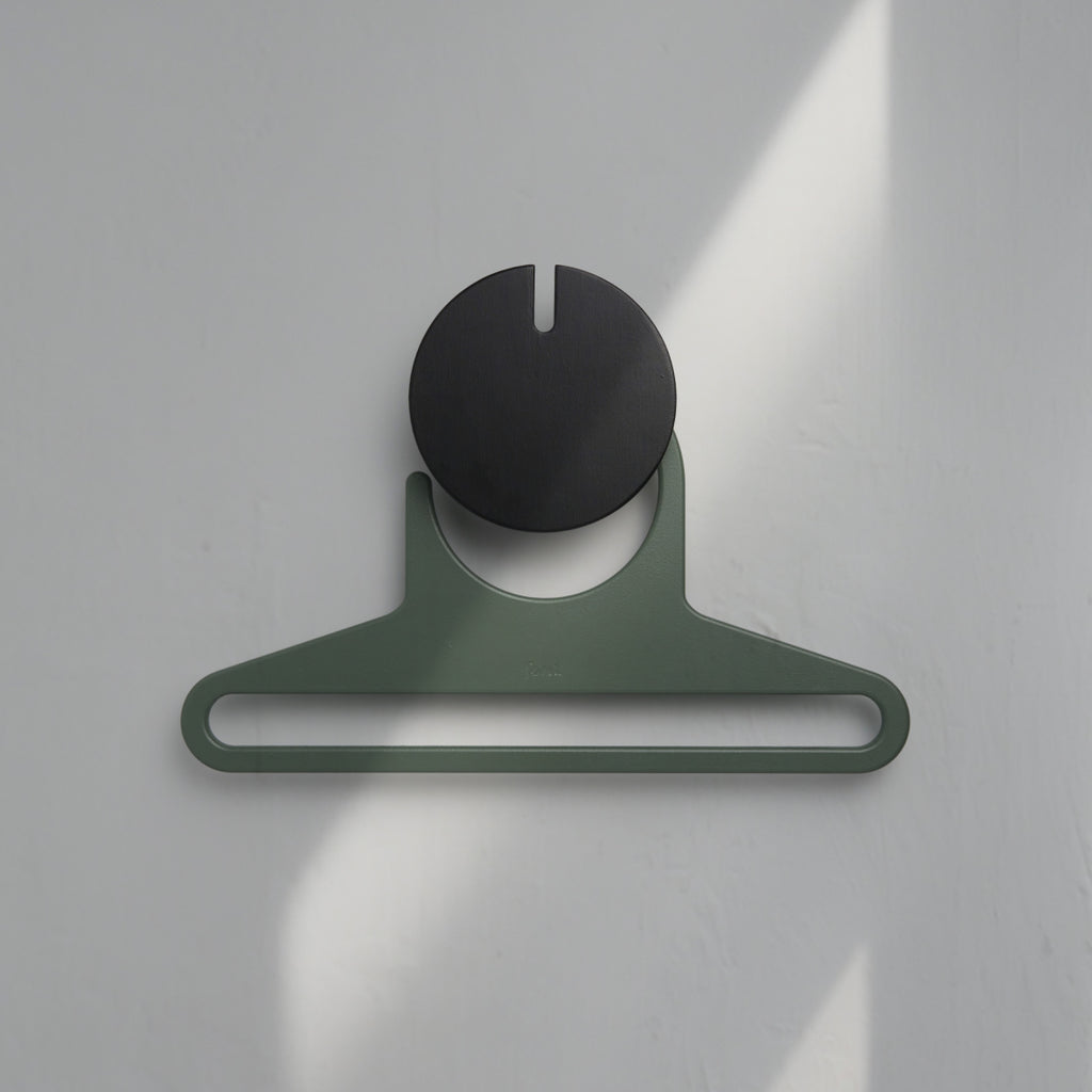 PLAN LEAF coat hanger