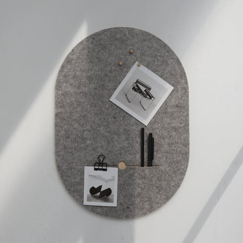 PIN OVAL notice board