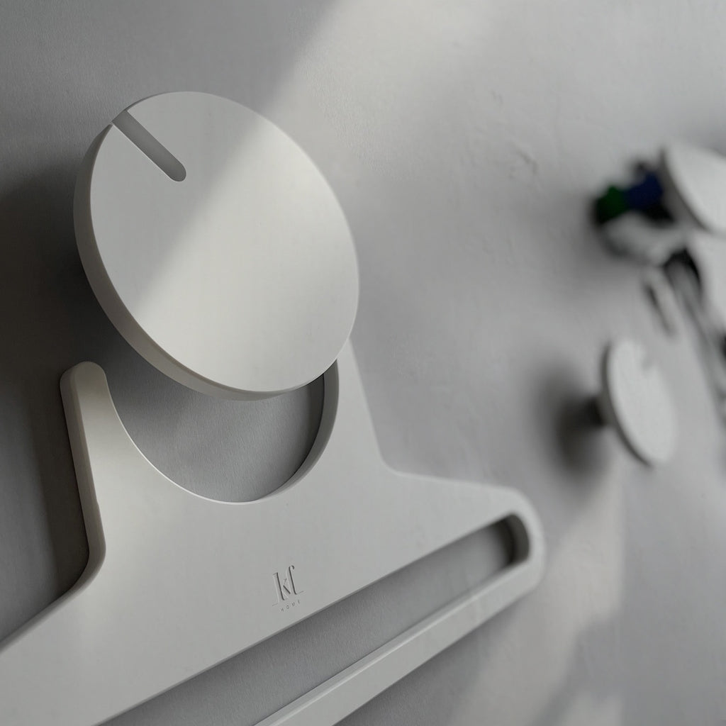 PLAN WHITE coat hanger