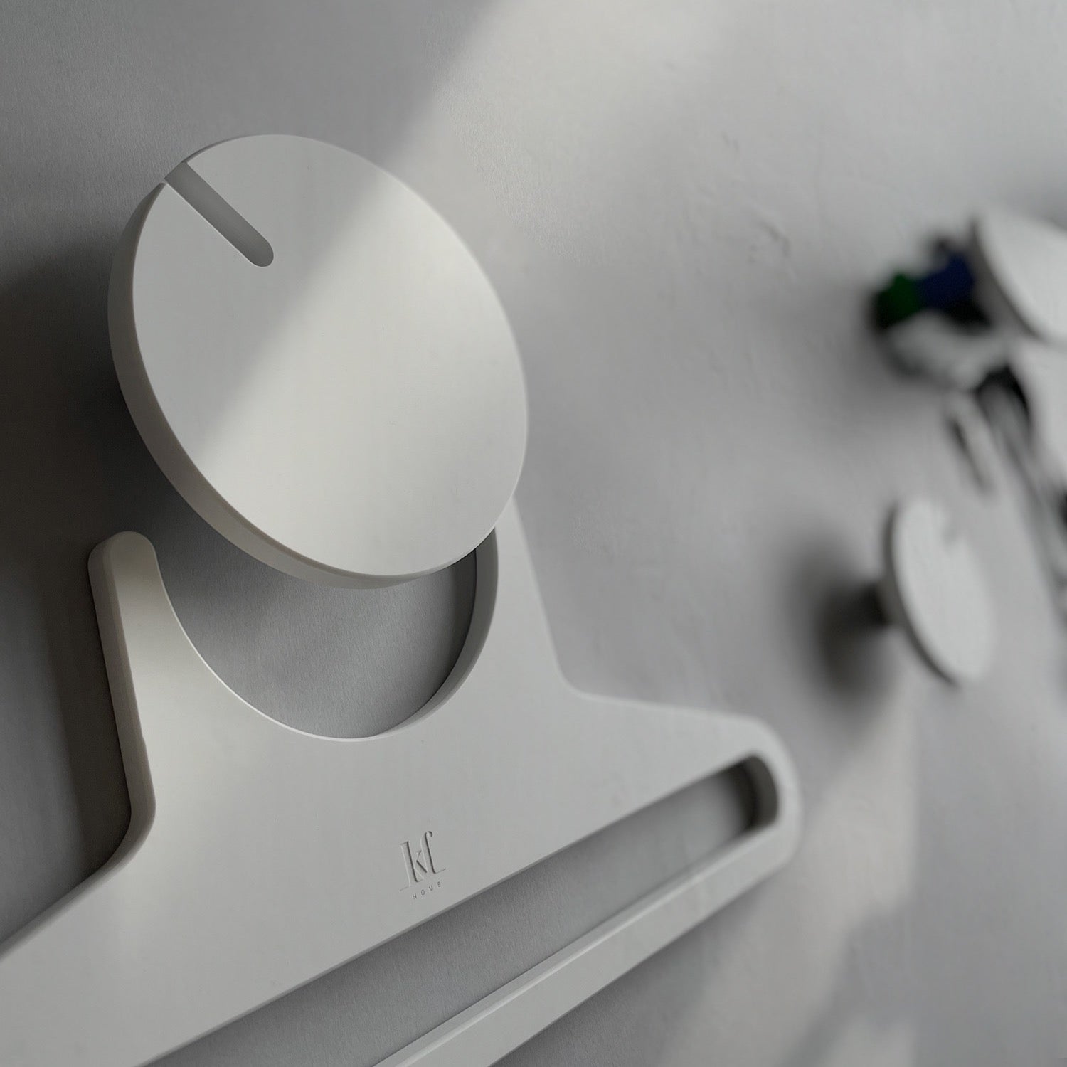 PLAN WHITE coat hanger