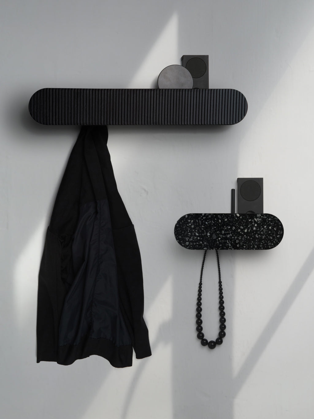 POP LONG NOIR coat rack