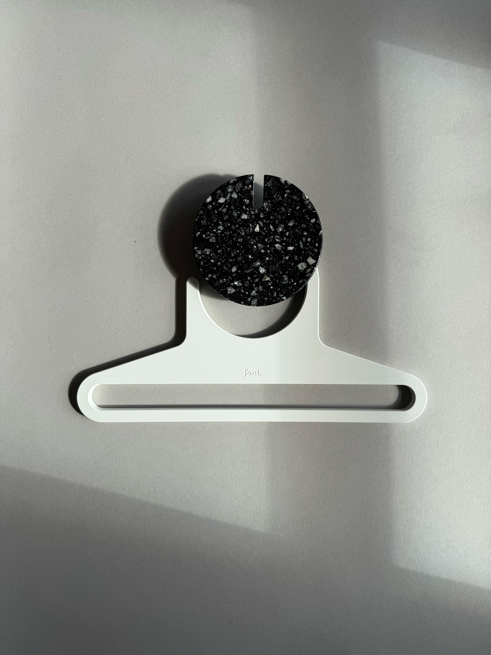 PLAN WHITE coat hanger