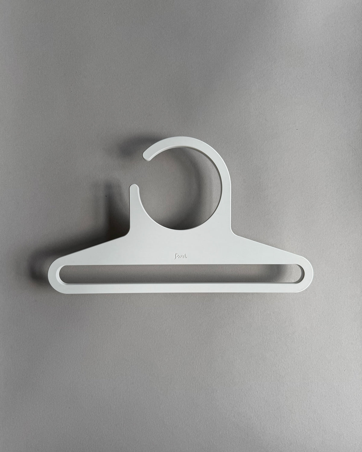 PLAN WHITE coat hanger