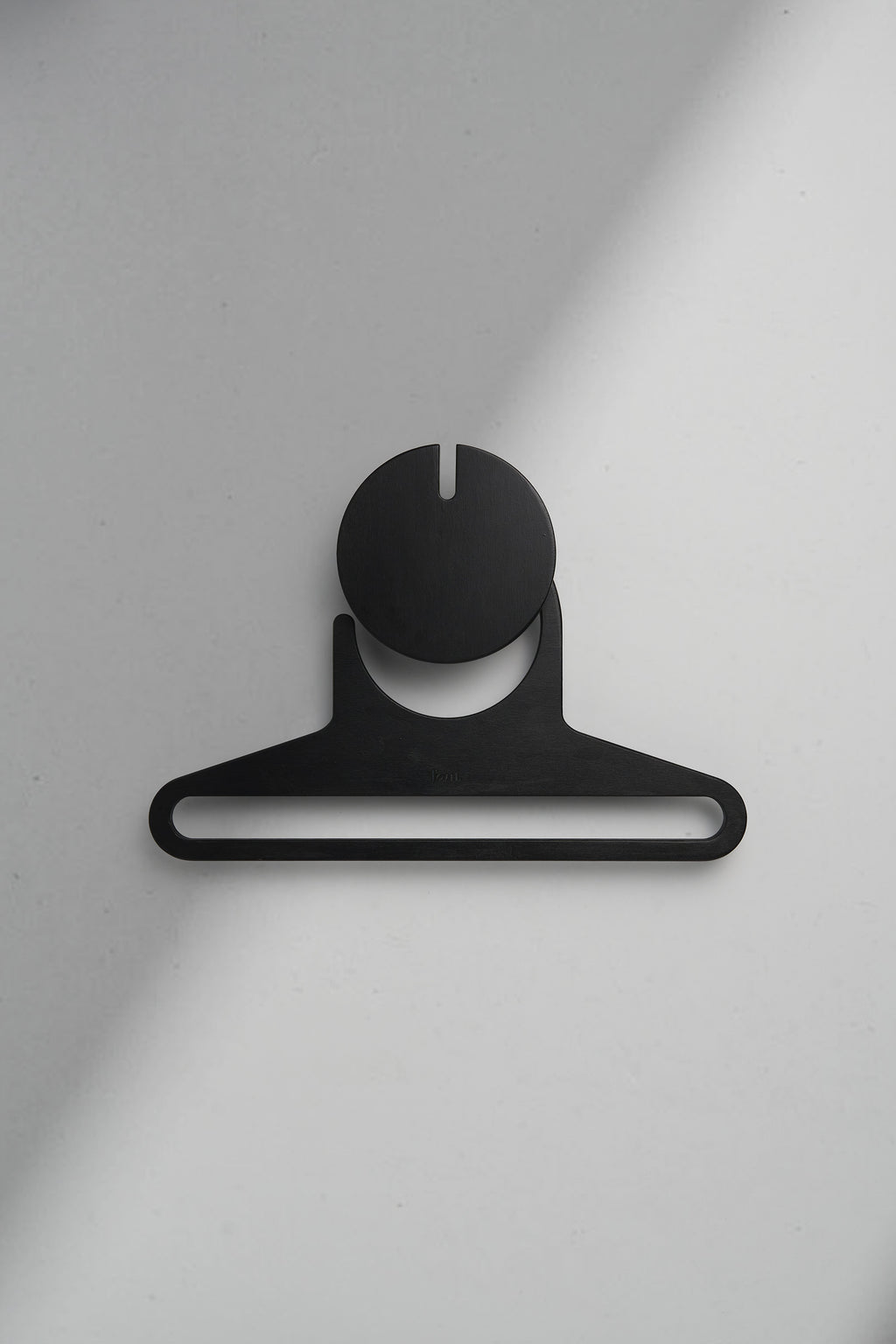 PLAN BLACK coat hanger