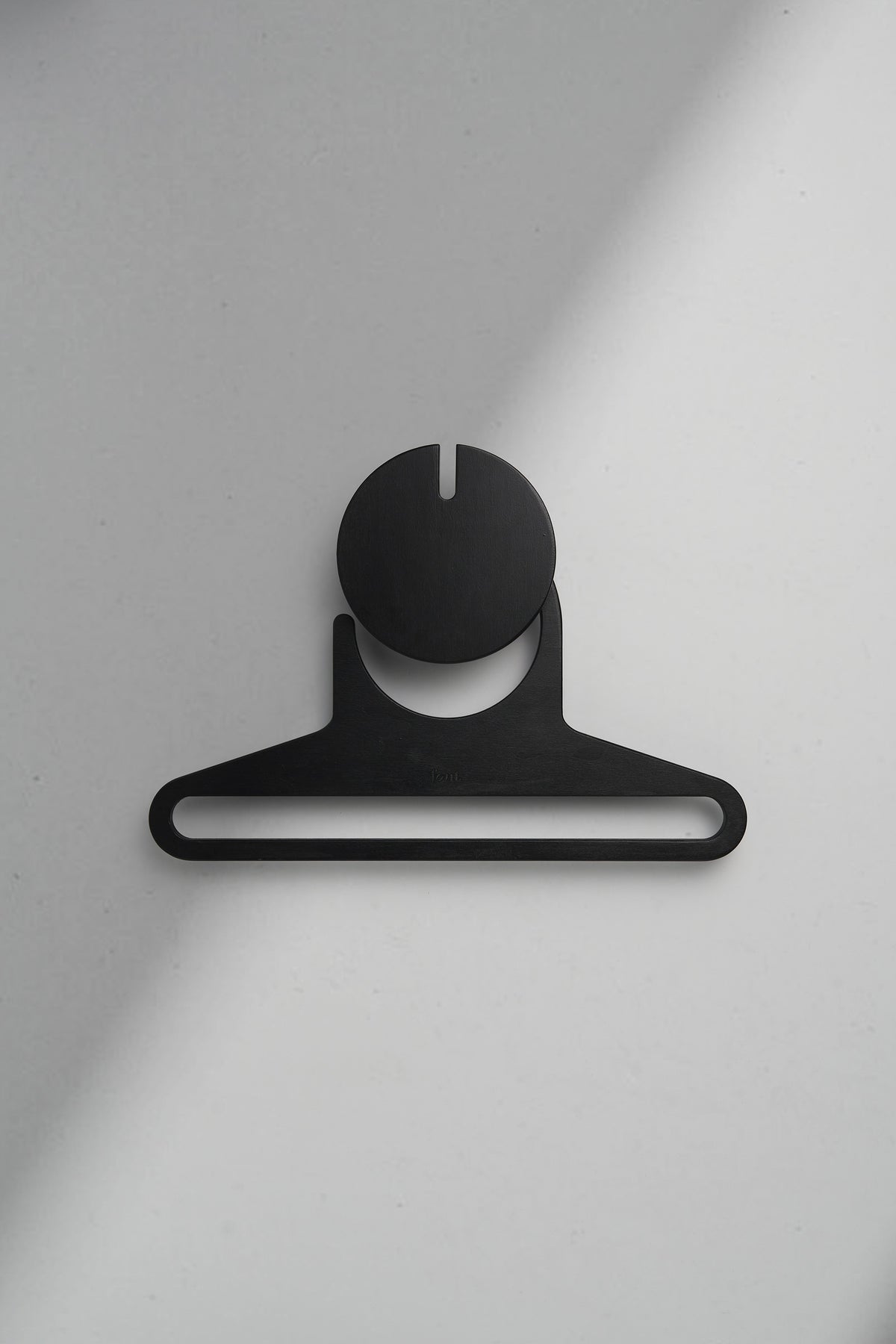 PLAN BLACK coat hanger